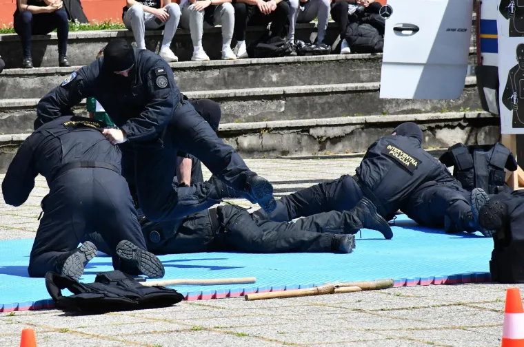 Mlada policajka pokazala &scaron;to zna: Impresivni prizori na istoku Hrvatske