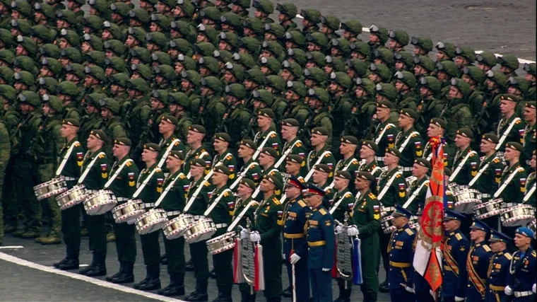 Putin na nikad skromnijoj paradi u Moskvi: Pogledajte tko mu pravi dru&scaron;tvo