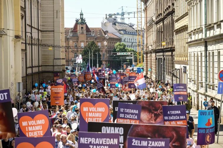 Jake snage na 'Hodu za život' i masa ljudi, a sve oči uprte su na drugo mjesto