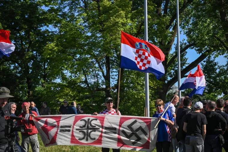 Drama na Trnjanskim kresovima: Policija privela aktivisticu koja je pri&scaron;la braniteljima