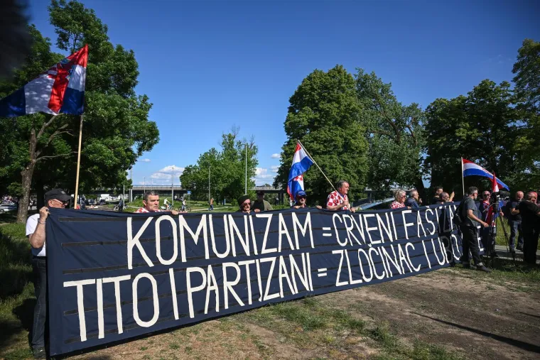 Drama na Trnjanskim kresovima: Policija privela aktivisticu koja je pri&scaron;la braniteljima