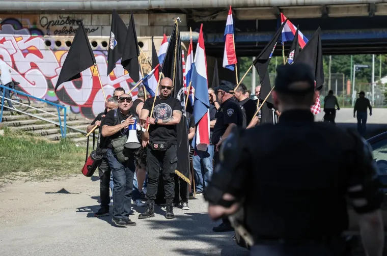 Drama na Trnjanskim kresovima: Policija privela aktivisticu koja je pri&scaron;la braniteljima