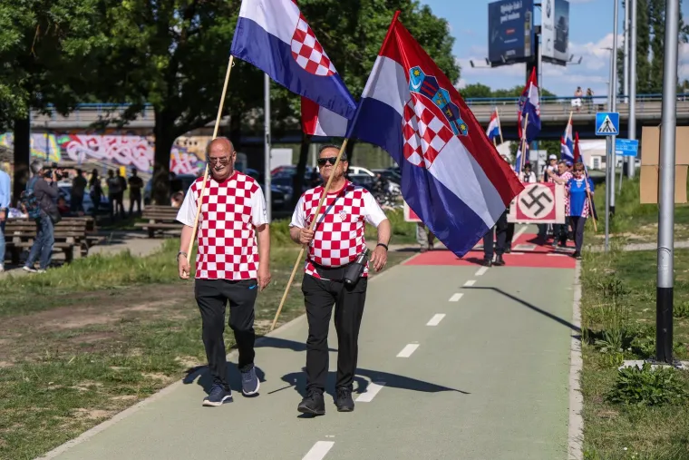 Drama na Trnjanskim kresovima: Policija privela aktivisticu koja je pri&scaron;la braniteljima