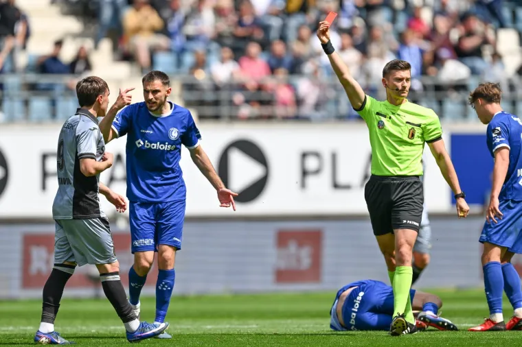 Veliki srpski talent doživio pomračenje uma: &Scaron;akama udarao suparnika, nastao je kaos
