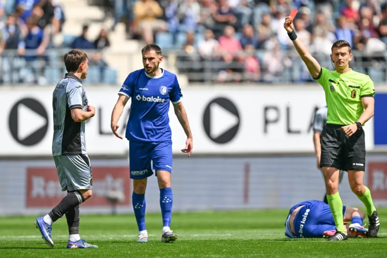 Veliki srpski talent doživio pomračenje uma: &Scaron;akama udarao suparnika, nastao je kaos