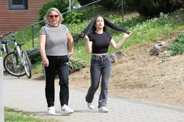 Crvenokosa dama mamila poglede na &scaron;pici uz Muru: Svi su gledali u natpis na njezinoj majici