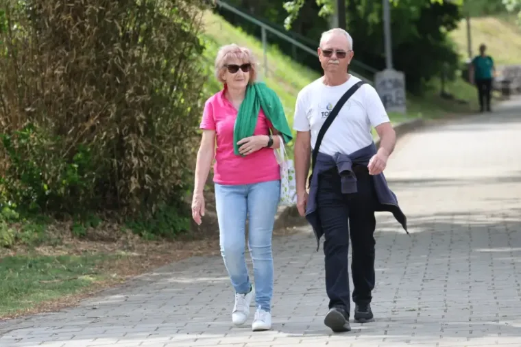Crvenokosa dama mamila poglede na &scaron;pici uz Muru: Svi su gledali u natpis na njezinoj majici