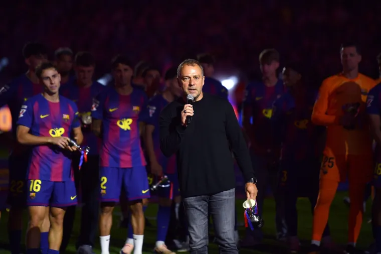 Zbog nje nitko nije gledao El Clasico! Atraktivna pjevačica u Barceloni plijenila pažnju