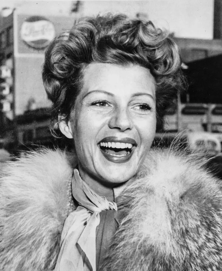 Prije 39 godina preminula Rita Hayworth: Imala pet brakova, bila princeza i umrla zaboravljena