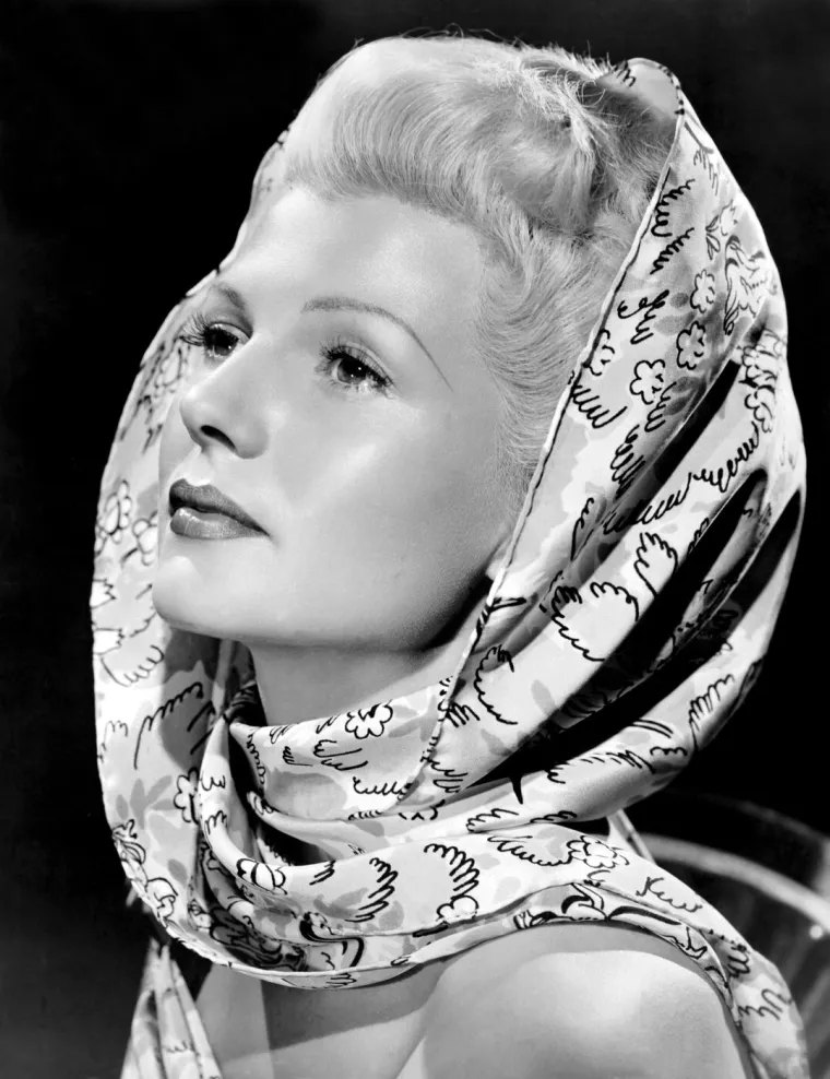 Prije 39 godina preminula Rita Hayworth: Imala pet brakova, bila princeza i umrla zaboravljena