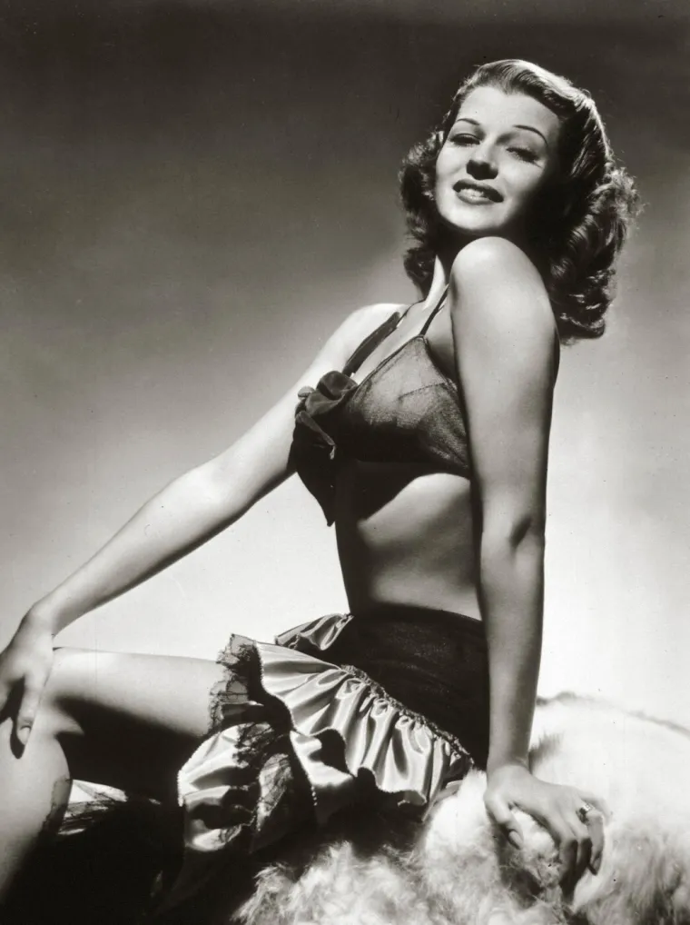 Prije 39 godina preminula Rita Hayworth: Imala pet brakova, bila princeza i umrla zaboravljena