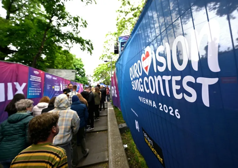 &Scaron;koljice i glamur, vjerni obožavatelji te ljuti prosvjednici: Ovo su tri lica Eurosonga