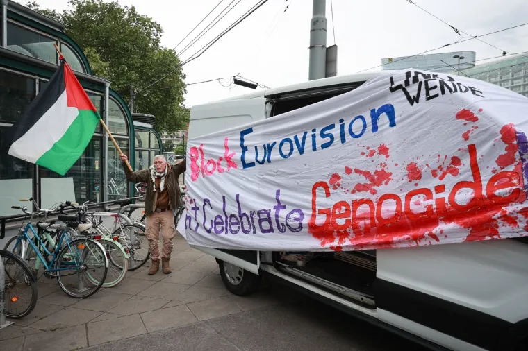 &Scaron;koljice i glamur, vjerni obožavatelji te ljuti prosvjednici: Ovo su tri lica Eurosonga
