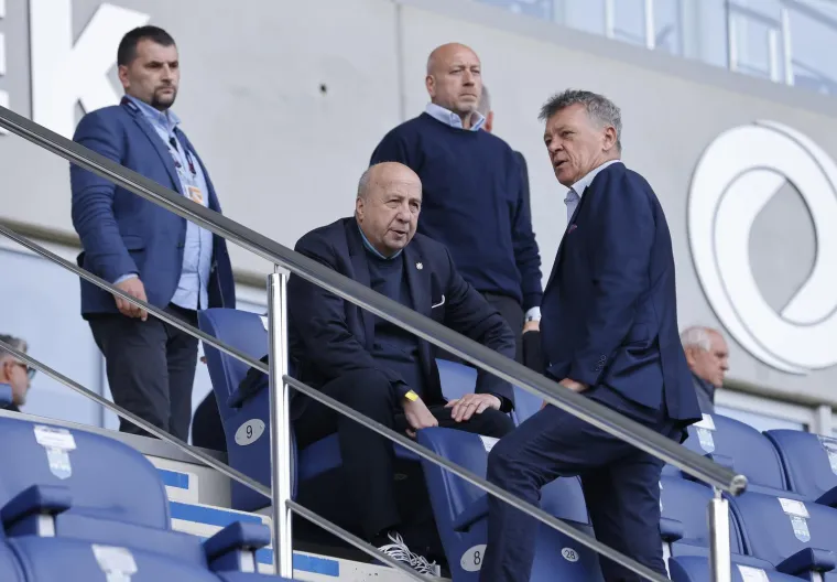 Krema hrvatskog nogometa je na Opus Areni! Dalić se rukovao s Turudićem, a tu je i jedan ministar