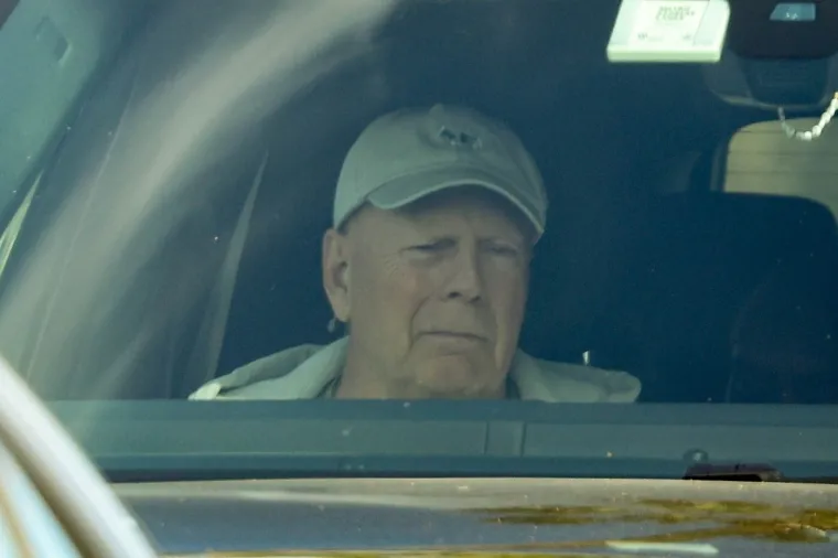 Okrutna dijagnoza promijenila ga je zauvijek: Pogledajte kako Bruce Willis kopni pred očima javnosti