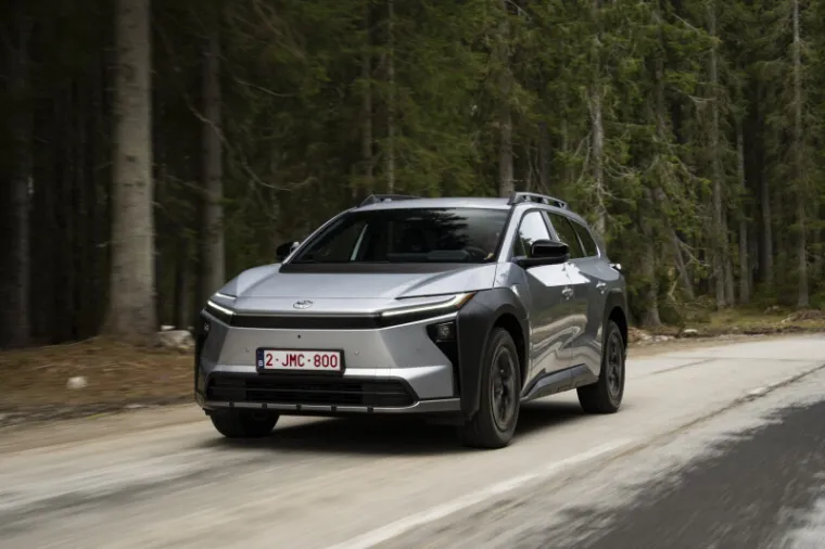 Stiže novi Toyotin SUV: Prtljažnik od 669 litara i ubrzanje do stotke za 4,5 sekundi