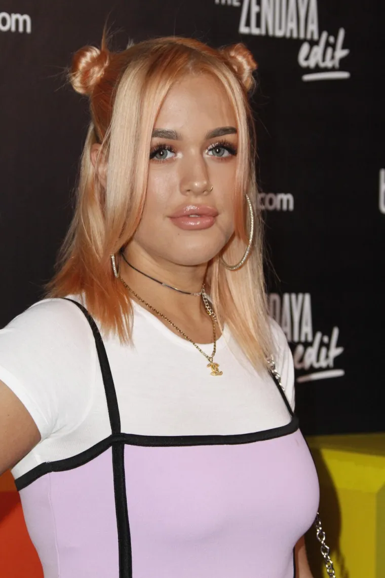 Brat joj je miljenik žena, a ona je zaludila dru&scaron;tvene mreže: Upoznajte atraktivku Lottie