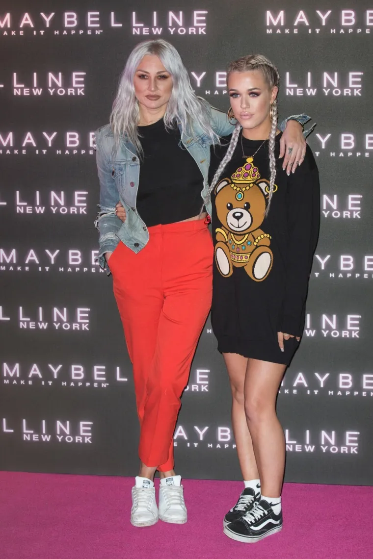 Brat joj je miljenik žena, a ona je zaludila dru&scaron;tvene mreže: Upoznajte atraktivku Lottie