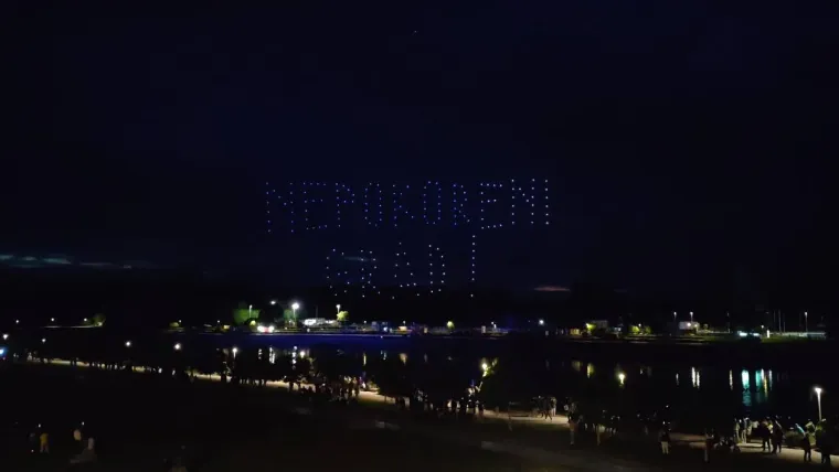 Spektakularni prizori na nebu iznad Osijeka! Pogledajte &scaron;to su dronovi sve napravili
