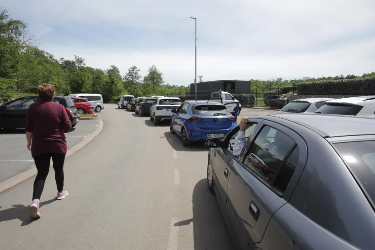 Kakvi prizori! Živjeli su u paklu, a sada su napokon spa&scaron;eni: Ovo je kuća koja je &scaron;okirala javnost