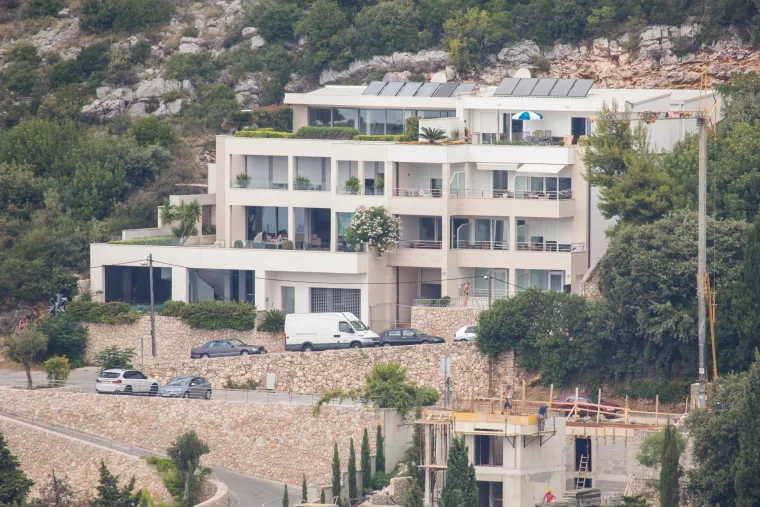Tajni život Edina Džeke: Pogledajte kako izgleda njegovo carstvo na Jadranu