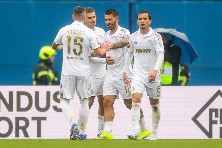 Torcida na ki&scaron;nom Maksimiru poslala poruku igračima Hajduka