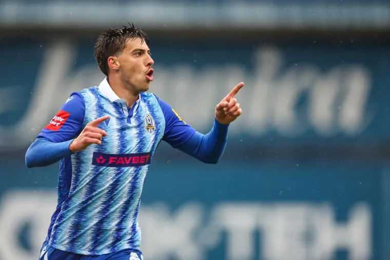 Torcida na ki&scaron;nom Maksimiru poslala poruku igračima Hajduka