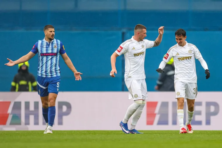 Torcida na ki&scaron;nom Maksimiru poslala poruku igračima Hajduka