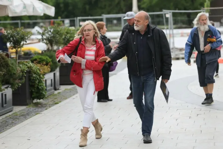 Osmijeh od milijun dolara: Brineta s upečatljivim stilom ukrala svu pažnju u sredi&scaron;tu Čakovca