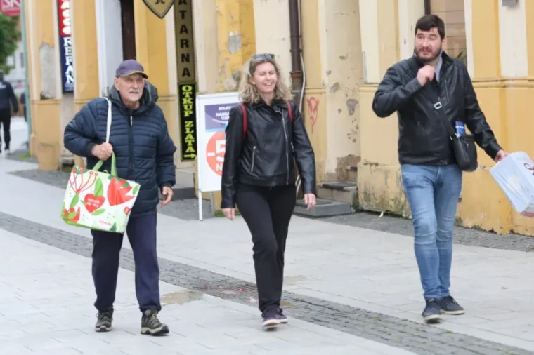 Osmijeh od milijun dolara: Brineta s upečatljivim stilom ukrala svu pažnju u sredi&scaron;tu Čakovca