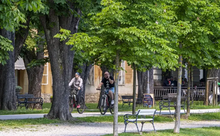 Oni su iskoristili sunčanu nedjelju za rekreaciju: Evo tko bira bicikl, a tko uživa u &scaron;etnji