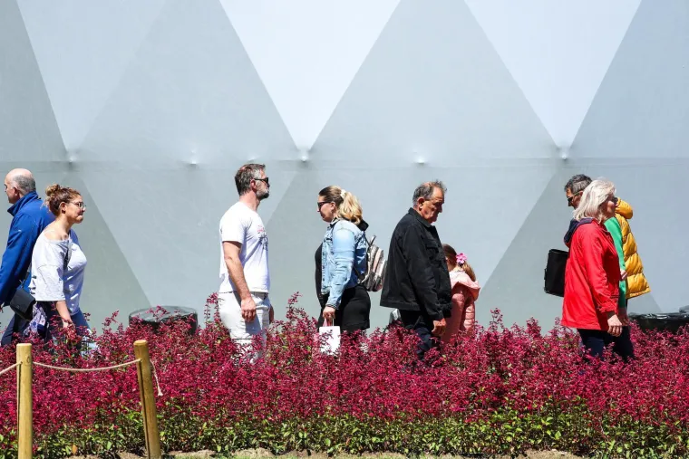 Zagrepčani jedva dočekali sunce pa pohrlili na Flora Art: Pogledajte prizore s prave proljetne razglednice