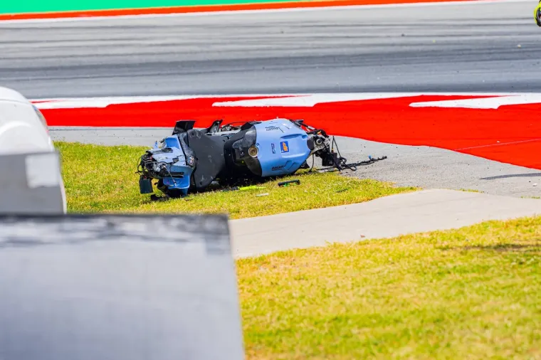 Stravične scene u MotoGP-u! Marquez zavr&scaron;io u bolnici nakon jezivog sudara, hitno operiran