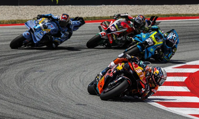 Stravične scene u MotoGP-u! Marquez zavr&scaron;io u bolnici nakon jezivog sudara, hitno operiran