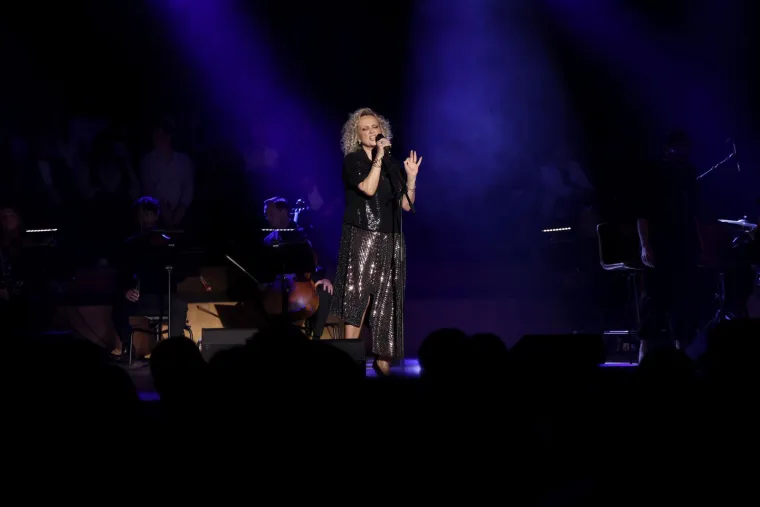 Vanna zapalila Lisinki: Koncert okupio glazbenu elitu, a pažnju ukrala lijepa kći Jana