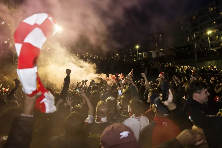 Ovo su čekali duže od Hajduka! Kaos na ulicama nakon borbe za naslov koja će se prepričavati