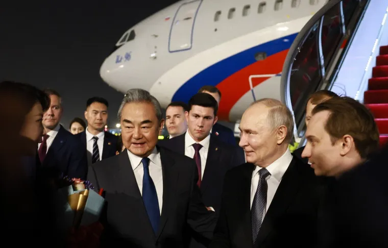 Jesu li dobili jednak tretman? Pogledajte kako su Kinezi dočekali Putina, a kako Trumpa