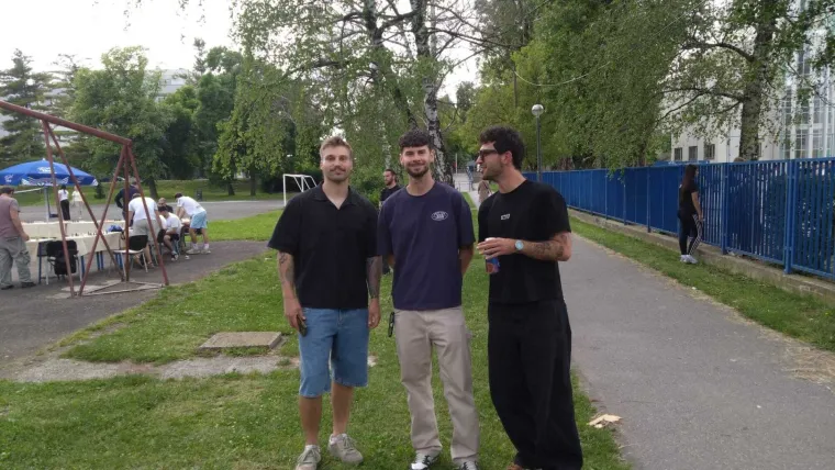 Glumci i sporta&scaron;i podržali dobrotvornu akciju &Scaron;portske gimnazije i oku&scaron;ali se u &scaron;ahu