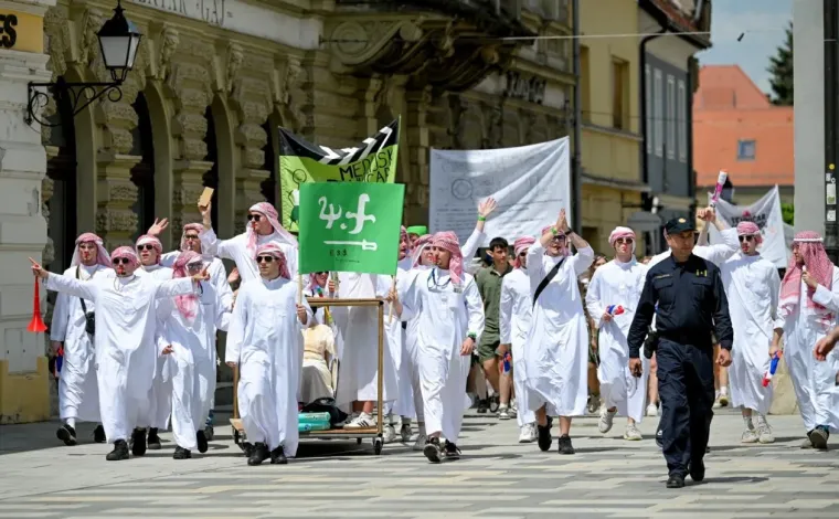 Maturanti razigrali ulice Varaždina: Pogledajte u &scaron;to su se preru&scaron;ili i tko je uzeo nagradu