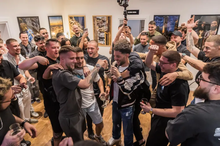 Gr&scaron;e okupio estradu u Splitu: Svu pažnju ukrala njegova samozatajna supruga Rafaela