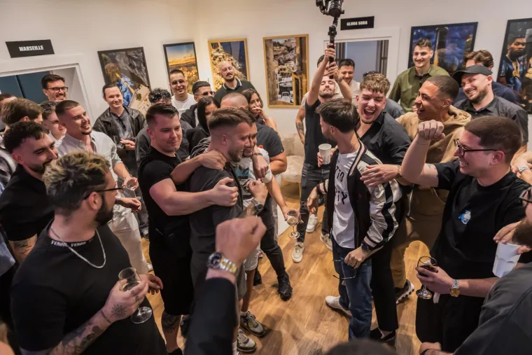 Gr&scaron;e okupio estradu u Splitu: Svu pažnju ukrala njegova samozatajna supruga Rafaela