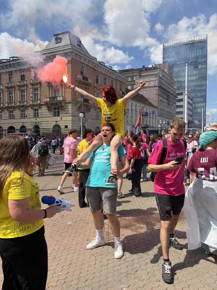 Pogledajte megagaleriju maturantskog ludila diljem Hrvatske: Ovo će se dugo pamtiti!