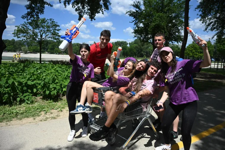Pogledajte megagaleriju maturantskog ludila diljem Hrvatske: Ovo će se dugo pamtiti!