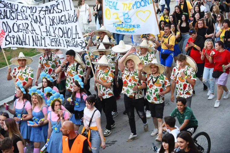 Pogledajte megagaleriju maturantskog ludila diljem Hrvatske: Ovo će se dugo pamtiti!