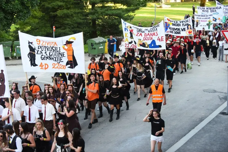 Pogledajte megagaleriju maturantskog ludila diljem Hrvatske: Ovo će se dugo pamtiti!