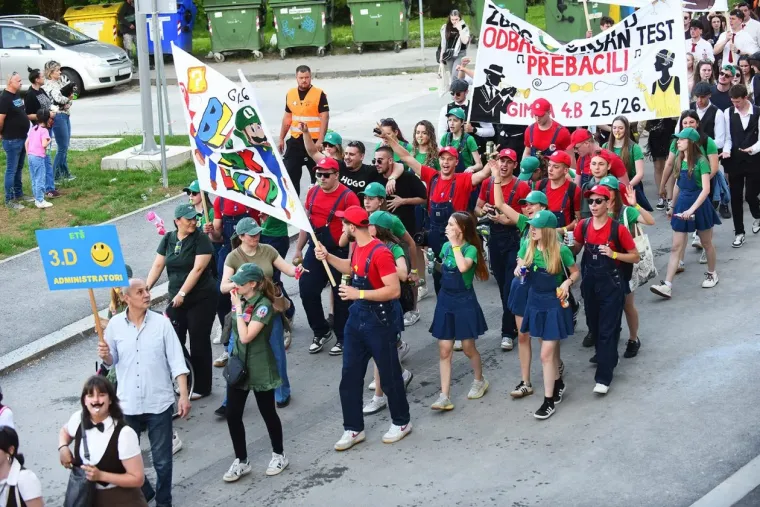 Pogledajte megagaleriju maturantskog ludila diljem Hrvatske: Ovo će se dugo pamtiti!
