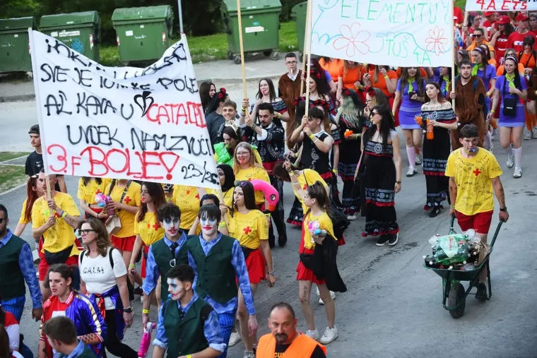 Pogledajte megagaleriju maturantskog ludila diljem Hrvatske: Ovo će se dugo pamtiti!