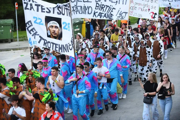 Pogledajte megagaleriju maturantskog ludila diljem Hrvatske: Ovo će se dugo pamtiti!