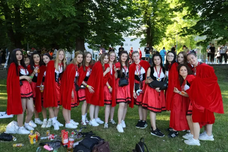 Pogledajte megagaleriju maturantskog ludila diljem Hrvatske: Ovo će se dugo pamtiti!