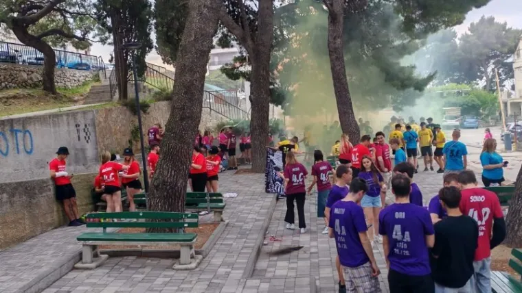 Pogledajte megagaleriju maturantskog ludila diljem Hrvatske: Ovo će se dugo pamtiti!